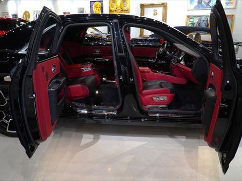 Used 2017 Rolls-Royce Ghost RWD image 20
