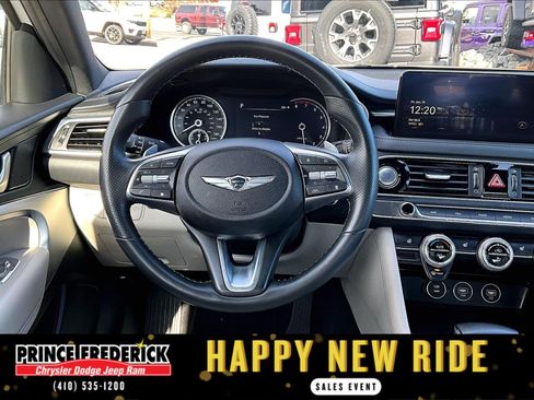 Used 2023 Genesis G70 2.0T image 5