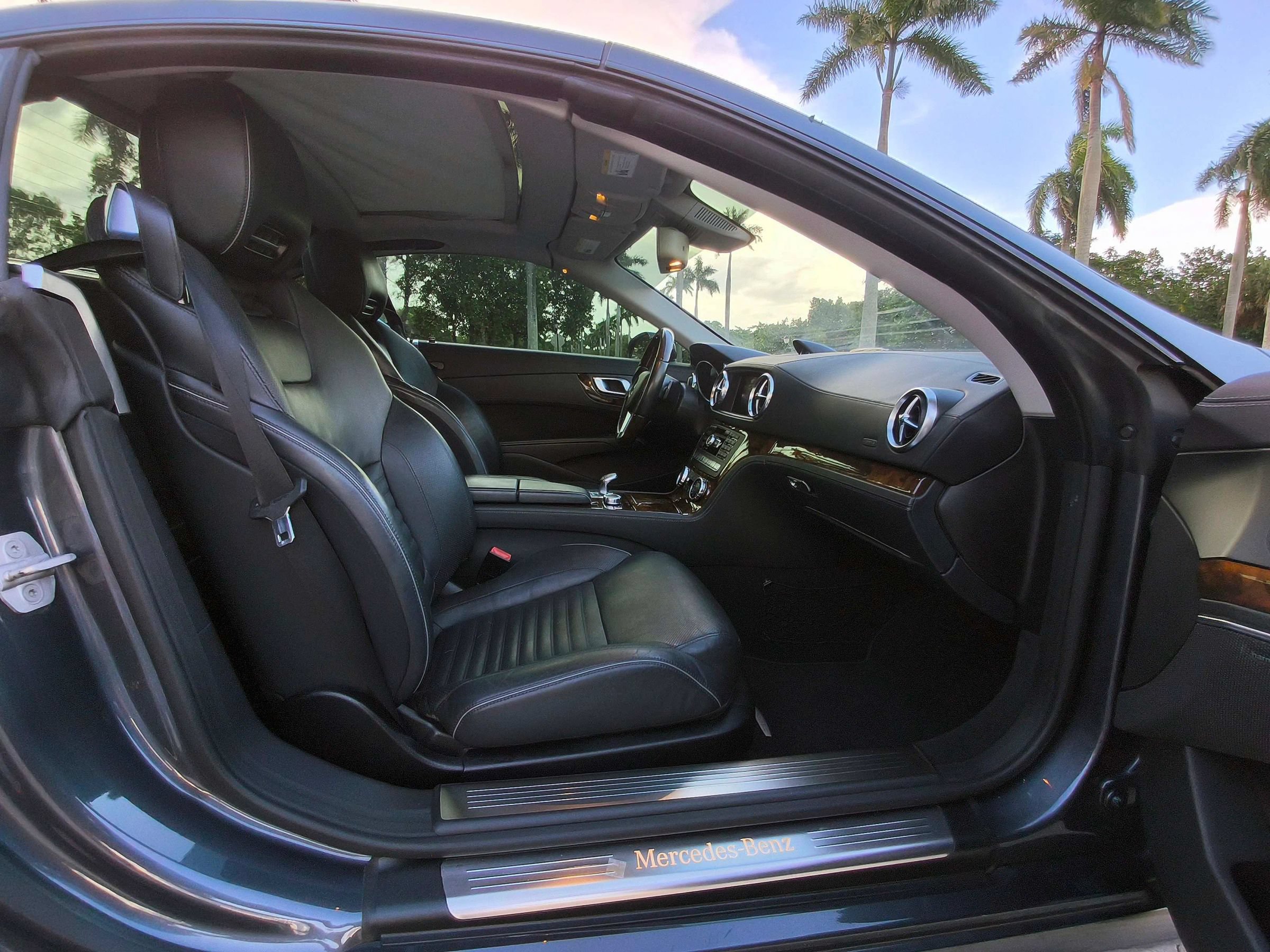 Used 2014 Mercedes-Benz SL 550 image 42
