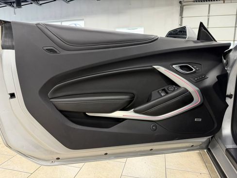 Used 2018 Chevrolet Camaro SS RWD image 29