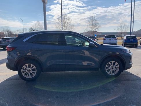 Used 2024 Ford Escape Active w/ Tech Pack #2 image 2