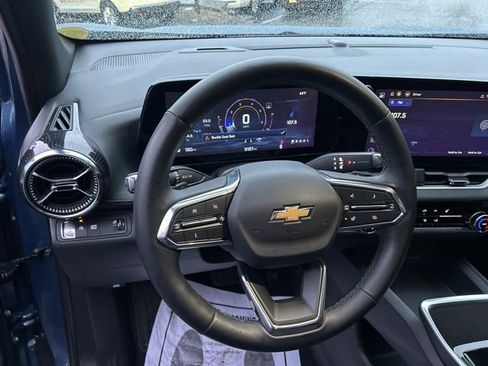 Used 2025 Chevrolet Equinox LT image 23