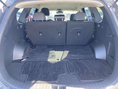 Used 2023 Hyundai Santa Fe SE image 9