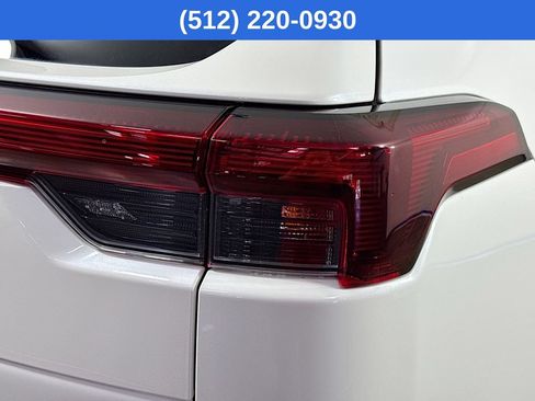 Used 2026 Subaru Outback Limited XT AWD/4WD image 35