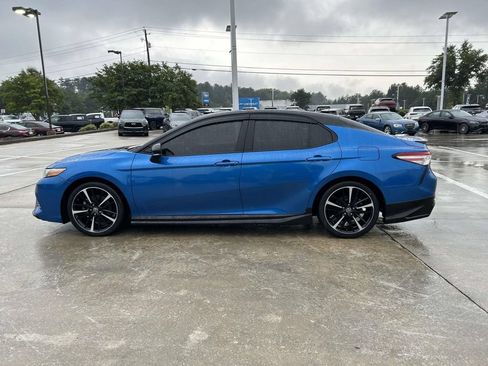Used 2018 Toyota Camry XSE FWD image 6