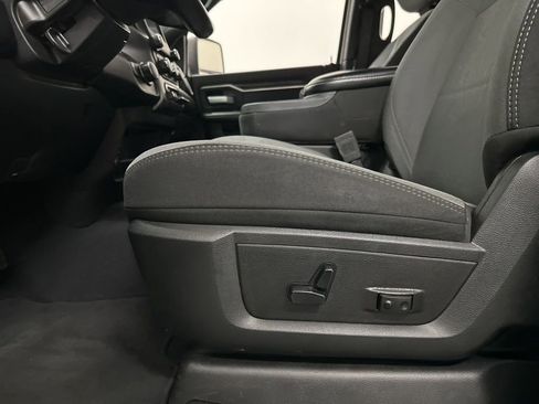 Used 2024 RAM 2500 Big Horn AWD/4WD image 36