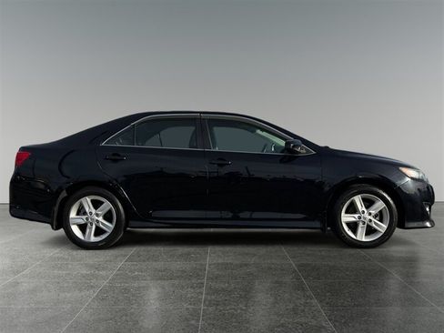 Used 2013 Toyota Camry SE FWD image 7