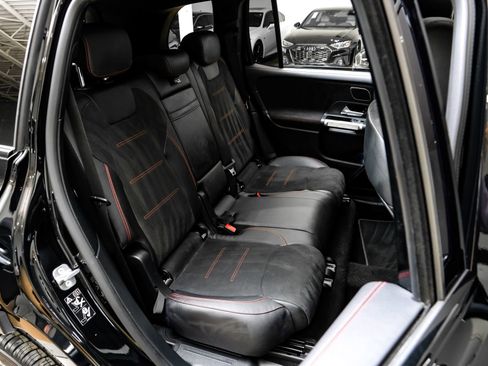 Used 2023 Mercedes-Benz GLB 250 4MATIC image 34