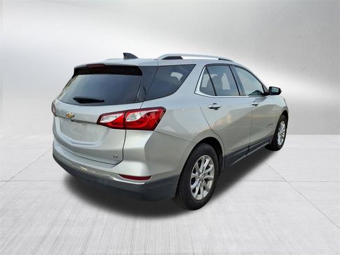 Used 2019 Chevrolet Equinox LT image 4