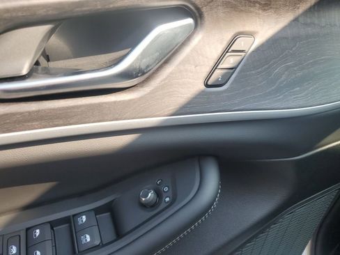 New 2025 Jeep Grand Cherokee Limited w/ Black Appearance Package AWD/4WD image 11