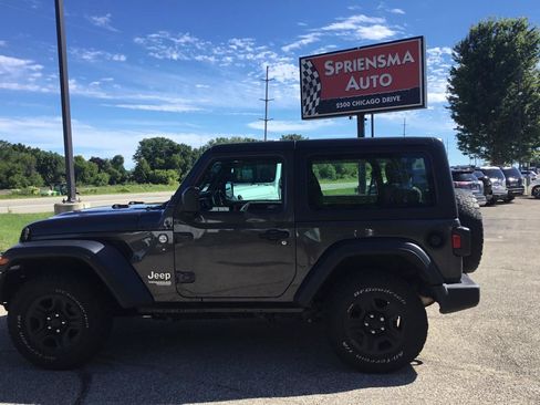 Used 2021 Jeep Wrangler Sport AWD/4WD image 10
