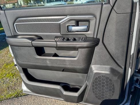New 2026 RAM 2500 Big Horn AWD/4WD image 16