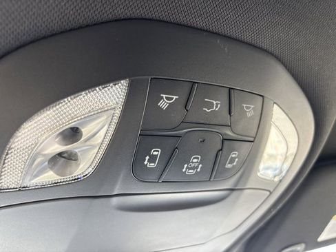 New 2026 Chrysler Pacifica Select image 39