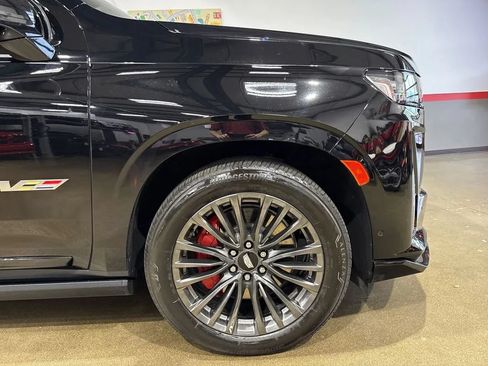 Used 2023 Cadillac Escalade ESV V AWD/4WD image 55