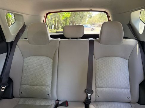 Used 2025 Kia Soul LX w/ LX Technology Package FWD image 35