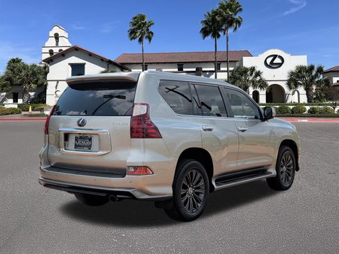 Used 2021 Lexus GX 460 Luxury w/ Sport Design Package AWD/4WD image 2