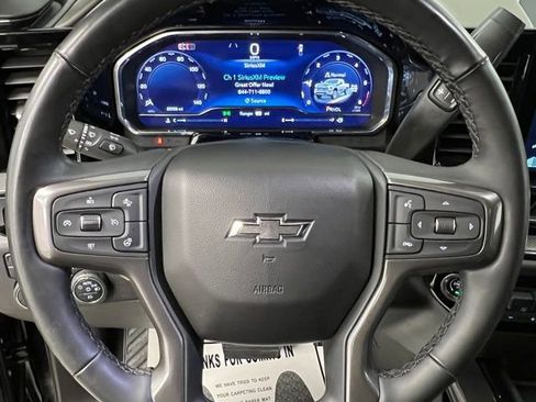 Used 2024 Chevrolet Silverado 2500 ZR2 w/ Technology Package image 27