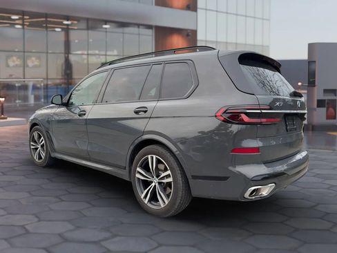 Used 2025 BMW X7 xDrive40i w/ M Sport Package image 4