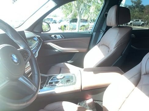 Certified 2025 BMW X5 xDrive40i w/ Executive Package AWD/4WD image 13