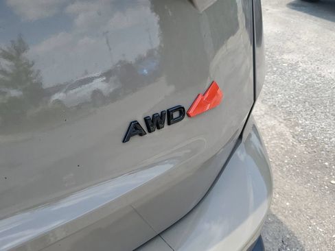 Used 2025 Nissan Rogue SV AWD/4WD image 26