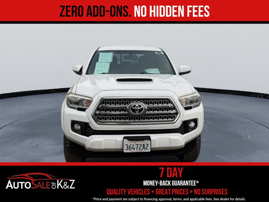 Used 2016 Toyota Tacoma TRD Sport w/ Towing Package RWD image 3