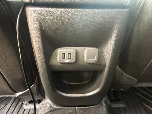 Used 2020 Chevrolet Colorado ZR2 w/ LPO, Premium Interior Package AWD/4WD image 22
