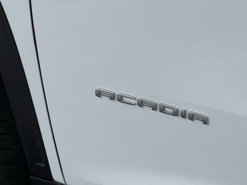 Used 2025 GMC Acadia Elevation image 5