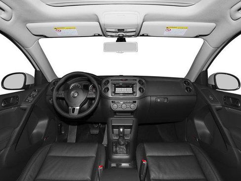 Used 2017 Volkswagen Tiguan Wolfsburg Edition FWD image 8