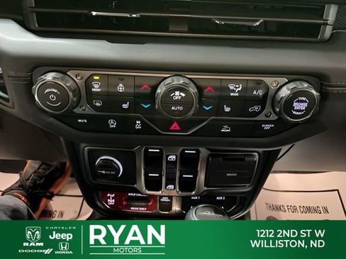New 2026 Jeep Gladiator Mojave AWD/4WD image 26