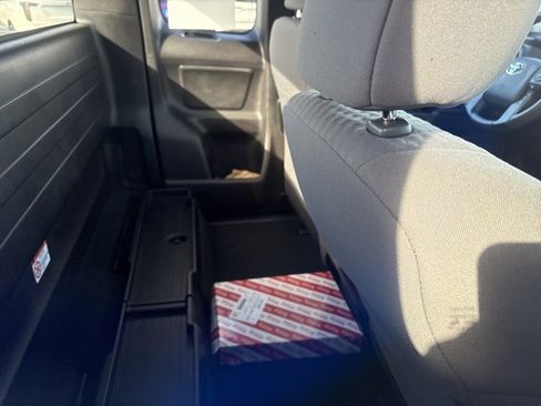 Certified 2020 Toyota Tacoma SR image 4