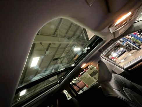 Used 2023 Toyota Highlander Platinum image 13