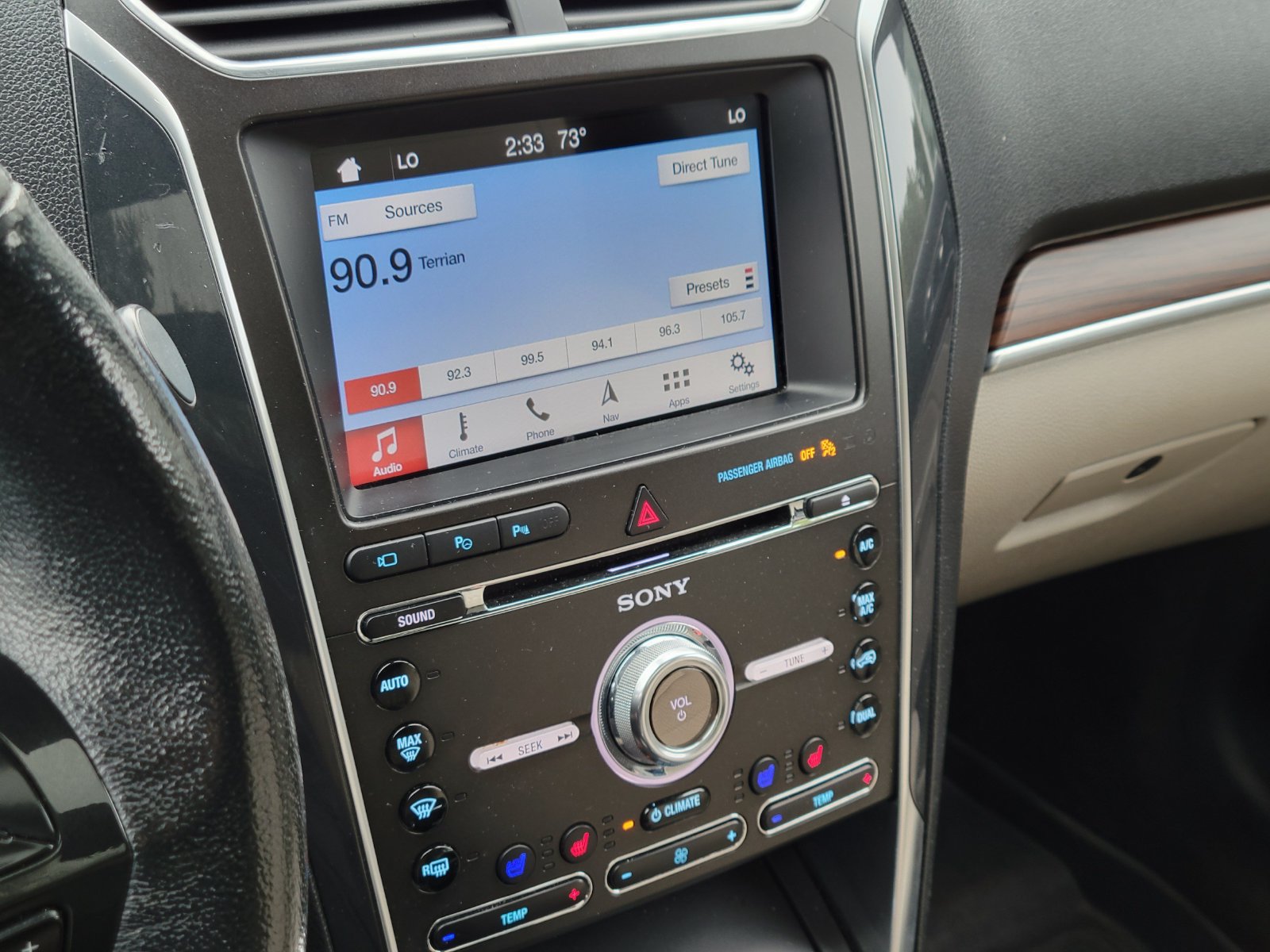 Used 2018 Ford Explorer Limited w/ Equipment Group 301A AWD/4WD image 21