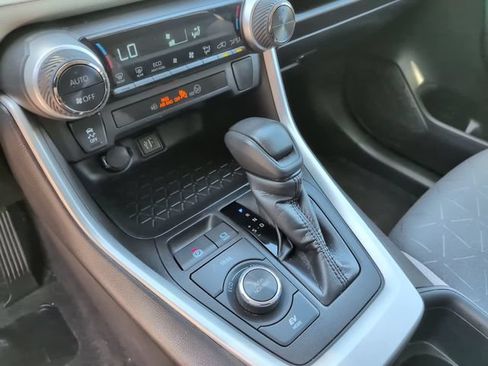 Used 2024 Toyota RAV4 XLE AWD/4WD image 19