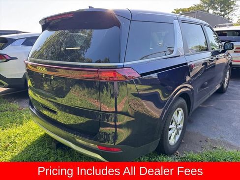 Used 2024 Kia Carnival LX FWD image 6