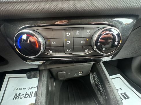 Used 2026 Chevrolet TrailBlazer LT w/ LT Cold Weather Package AWD/4WD image 13