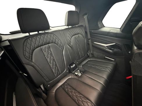 Used 2026 BMW X7 M60i AWD/4WD image 23