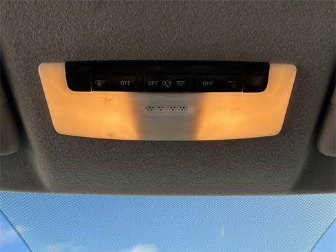 Used 2019 Nissan Kicks S w/ Exterior Electronics Package image 29