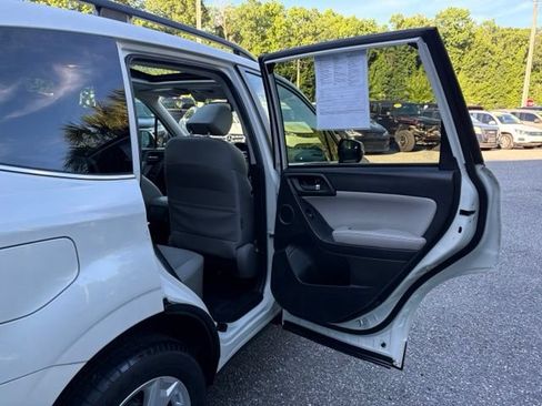 Used 2014 Subaru Forester 2.5i Touring AWD/4WD image 24