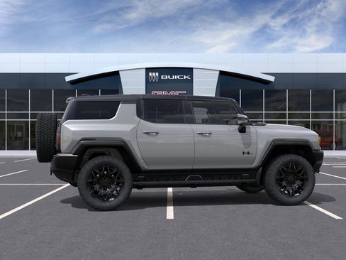 New 2026 GMC Hummer EV SUV w/ LPO, Dark Essentials Package image 29