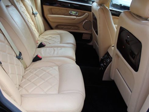 Used 2003 Bentley Arnage T image 18
