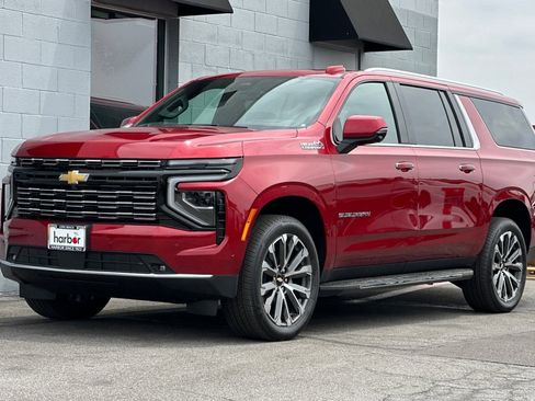 New 2025 Chevrolet Suburban High Country image 8