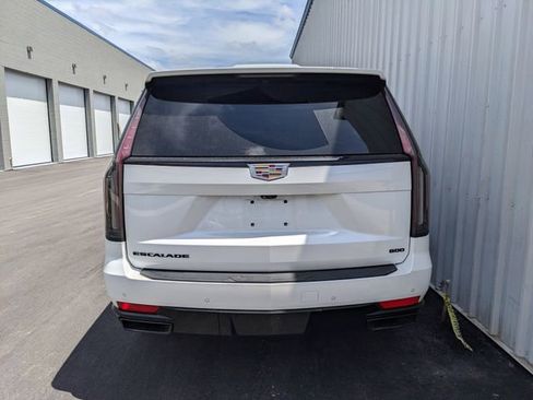 Used 2022 Cadillac Escalade Sport Platinum image 4