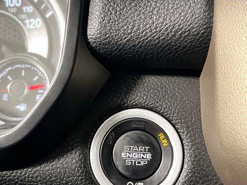Used 2022 RAM 1500 Laramie AWD/4WD image 23