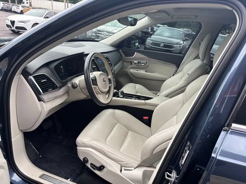Used 2023 Volvo XC90 B6 Plus AWD/4WD image 27