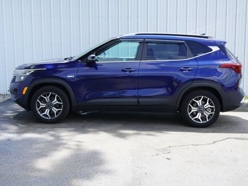 Used 2021 Kia Seltos EX AWD/4WD image 3