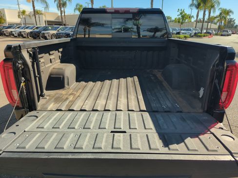 Used 2022 GMC Sierra 1500 AT4 w/ AT4 Premium Package image 32