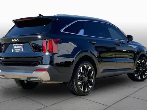 Used 2025 Kia Sorento EX FWD image 13