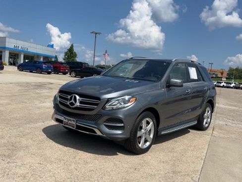 Used 2018 Mercedes-Benz GLE 350 4MATIC image 4