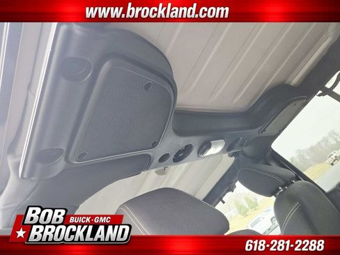 Used 2015 Jeep Wrangler Unlimited Sahara AWD/4WD image 13