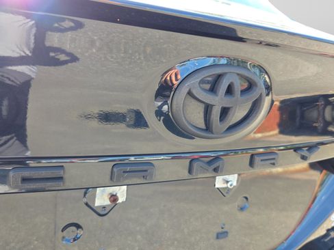 Used 2021 Toyota Camry XSE image 32